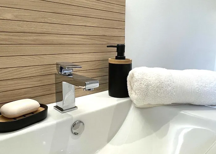 Domaine De L'eau Partie Bed & Breakfast Carentan